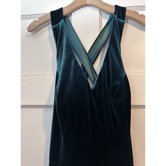 REVELRY Asher Velvet Classic Emerald Cross Open Back Slit Maxi Dress Gown 10 - Picture 4 of 12